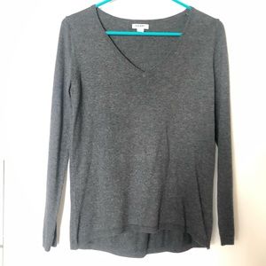 Old Navy women's gray v-neck sweater